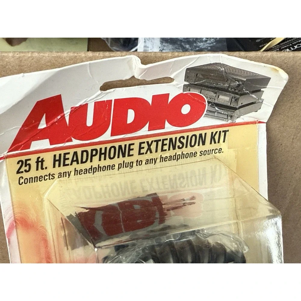 Recoton Coiled Audio Headphone Extension/Adapter Kit 25 ft Cord NOS 1999 ACW346